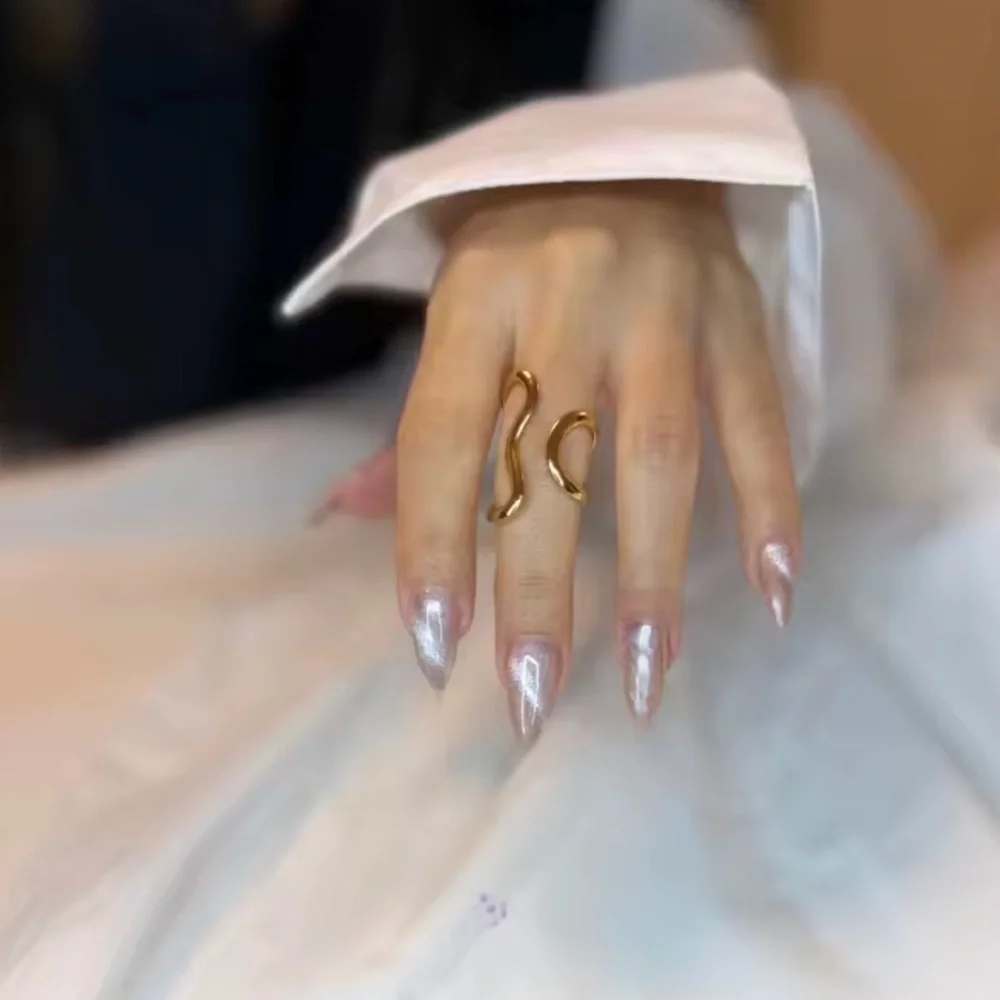 Abstract Gold Open Ring – Elegant Minimal Jewelry